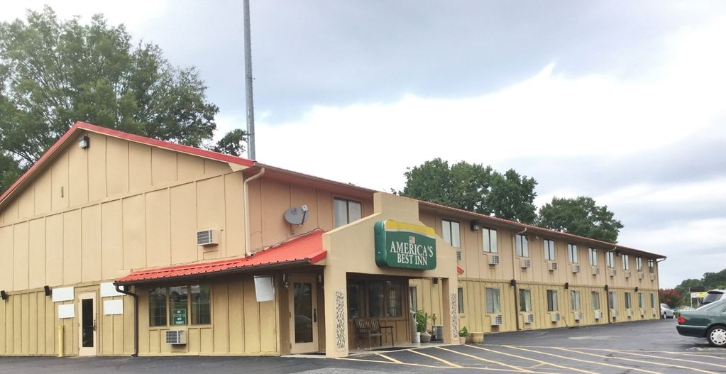 罗德威酒店 本顿 外观 照片