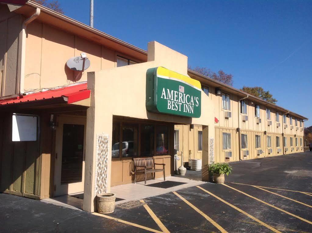 罗德威酒店 本顿 外观 照片